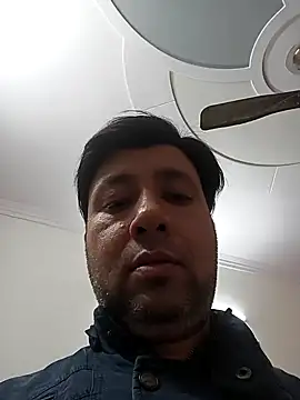 Snapshot of innocentboy1987 chatting on February 18, 4:05 pm innocentboy1987 online show from February 18, 4:05 pm