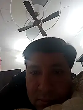 Snapshot of innocentboy1987 chatting on March 10, 8:37 am innocentboy1987 online show from March 10, 8:37 am