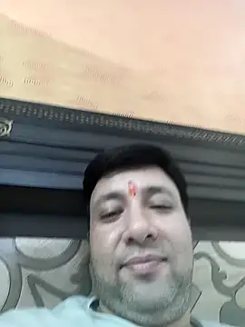 Snapshot of innocentboy1987 chatting on September 30, 9:36 am innocentboy1987 online show from September 30, 9:36 am