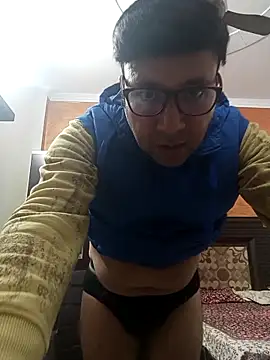 Snapshot of innocentboy1987 chatting on November 27, 6:04 am innocentboy1987 online show from November 27, 6:04 am