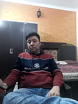 Snapshot of innocentboy1987 chatting on November 29, 5:32 am innocentboy1987 online show from November 29, 5:32 am