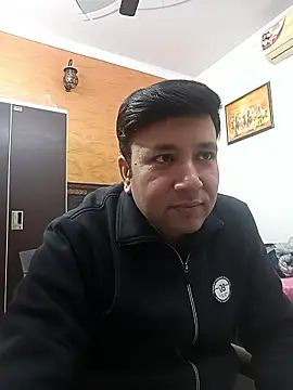 innocentboy1987 online show from January 16, 6:17 am