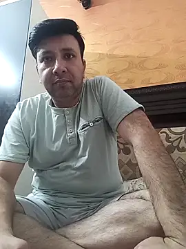 innocentboy1987 online show from April 28, 5:23 am