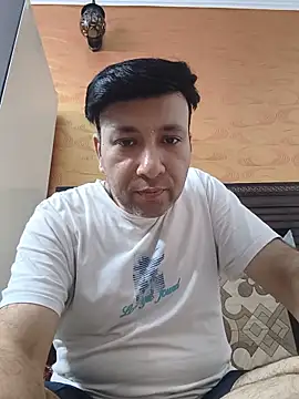 innocentboy1987 online show from June 14, 9:00 am