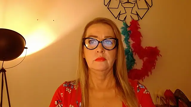 leaxSTAR online show from December 3, 2:48 pm