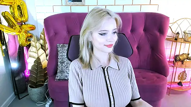 Snapshot of LeonaStane chatting on November 27, 5:59 pm LeonaStane online show from November 27, 5:59 pm