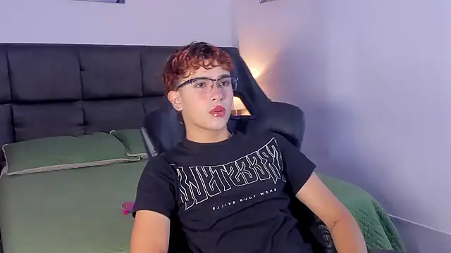 Aiiden 15 online show from September 16, 11:55 am