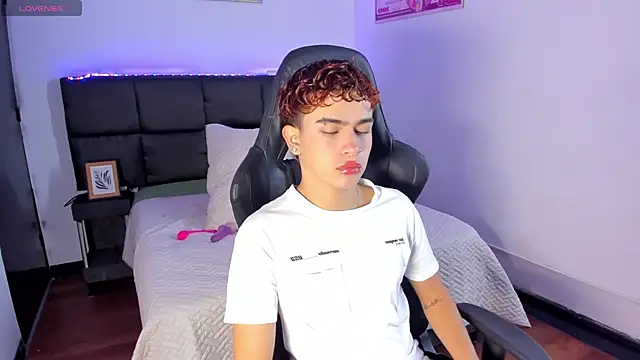 Aiiden 15 online show from November 25, 1:00 pm