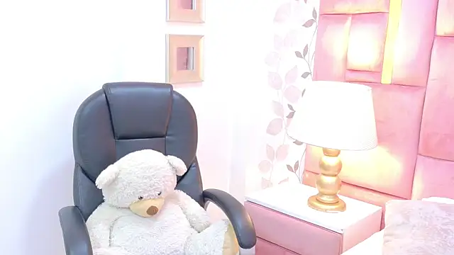 Snapshot of ArianaFranco chatting on May 20, 1:50 pm ArianaFranco online show from May 20, 1:50 pm