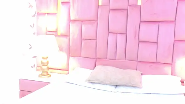 Snapshot of ArianaFranco chatting on May 23, 9:19 pm ArianaFranco online show from May 23, 9:19 pm