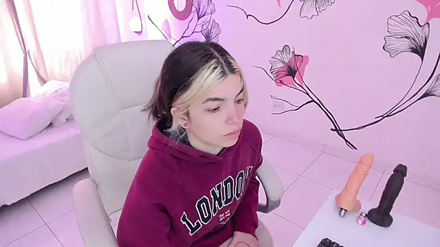 Snapshot of Isabela_Fiorelli chatting on October 6, 1:08 pm Isabela Fiorelli online show from October 6, 1:08 pm