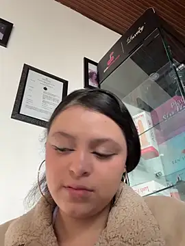 Cute Angell  online show from October 31, 1:34 pm