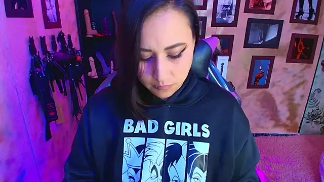 cherryy bombshelll online show from October 28, 4:53 pm