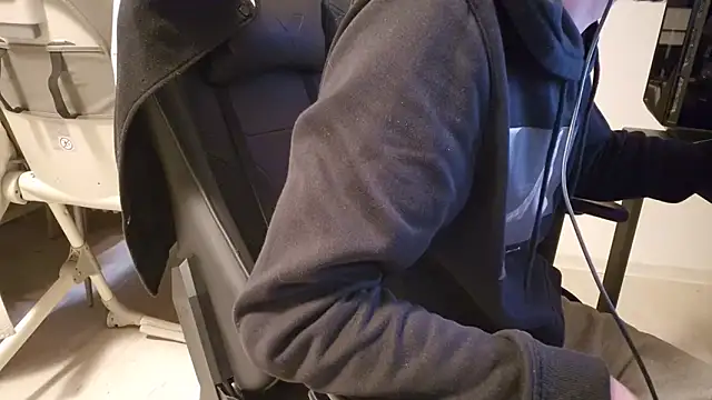 Snapshot of ademandjulia chatting on October 10, 6:40 pm ademandjulia online show from October 10, 6:40 pm