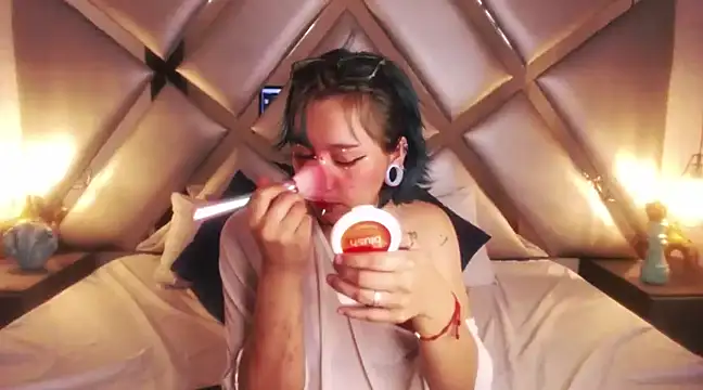 Snapshot of DarkMysterysF chatting on March 3, 9:26 pm DarkMysterysF online show from March 3, 9:26 pm