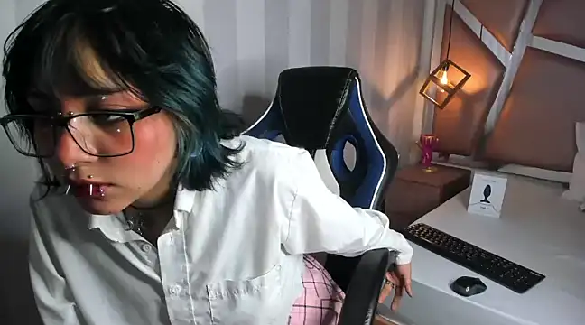 Snapshot of DarkMysterysF chatting on March 13, 8:54 pm DarkMysterysF online show from March 13, 8:54 pm