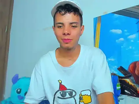 Snapshot of Alessandro_1610 chatting on March 23, 3:32 am Alessandro 1610 online show from March 23, 3:32 am