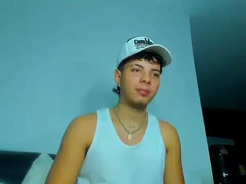 Snapshot of Alessandro_1610 chatting on September 15, 2:44 am Alessandro 1610 online show from September 15, 2:44 am