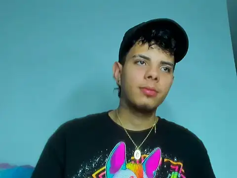 Snapshot of Alessandro_1610 chatting on September 20, 5:30 am Alessandro 1610 online show from September 20, 5:30 am