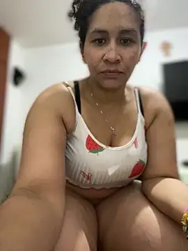 Carola-Ross online show from April 22, 2:07 pm