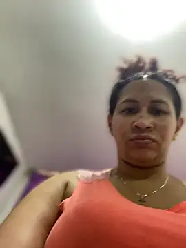 Snapshot of Carola-Ross chatting on June 5, 5:29 pm Carola-Ross online show from June 5, 5:29 pm