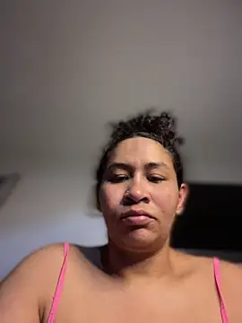 Snapshot of Carola-Ross chatting on July 4, 12:00 pm Carola-Ross online show from July 4, 12:00 pm