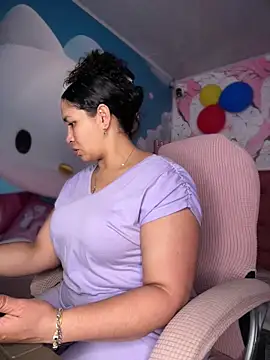Snapshot of Carola-Ross chatting on July 11, 1:25 pm Carola-Ross online show from July 11, 1:25 pm
