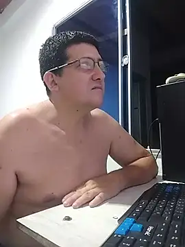 Snapshot of PECHO100 chatting on July 26, 3:58 am PECHO100 online show from July 26, 3:58 am