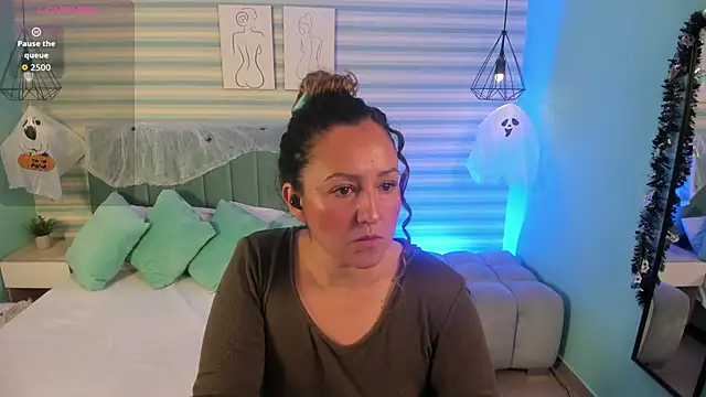 abby apple online show from October 20, 1:33 pm