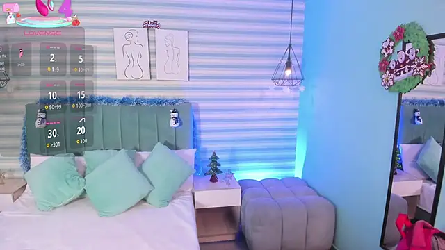 Snapshot of abby_apple chatting on December 18, 1:39 pm abby apple online show from December 18, 1:39 pm