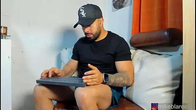 mikeblaree online show from February 7, 12:47 am