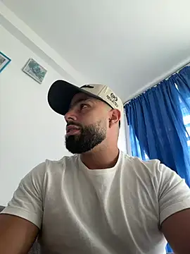 Snapshot of mikeblaree chatting on July 12, 6:43 pm mikeblaree online show from July 12, 6:43 pm