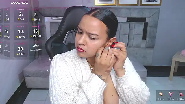 Snapshot of Bily_Takure_v chatting on September 30, 8:25 pm Bily Takure v online show from September 30, 8:25 pm