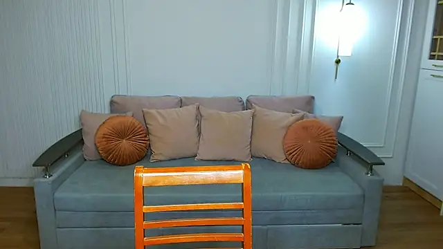 Lady Sunshine  online show from February 9, 6:05 pm