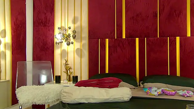 Snapshot of ChloeSins_ chatting on October 29, 4:59 am ChloeSins online show from October 29, 4:59 am