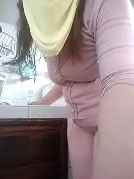 Snapshot of nouhaty chatting on February 25, 9:31 am nouhaty online show from February 25, 9:31 am