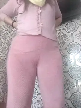 Snapshot of nouhaty chatting on February 25, 1:17 pm nouhaty online show from February 25, 1:17 pm