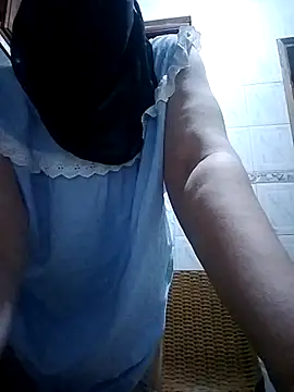 Snapshot of nouhaty chatting on October 24, 5:48 am nouhaty online show from October 24, 5:48 am