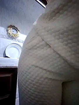 Snapshot of nouhaty chatting on November 23, 6:46 am nouhaty online show from November 23, 6:46 am