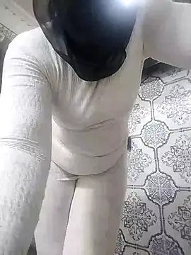 Snapshot of nouhaty chatting on December 4, 7:17 am nouhaty online show from December 4, 7:17 am