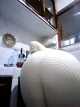 Snapshot of nouhaty chatting on December 14, 7:14 am nouhaty online show from December 14, 7:14 am