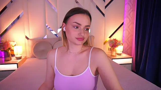 LindsieGreyy online show from March 30, 12:39 pm