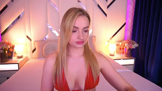 Snapshot of LindsieGreyy chatting on June 1, 12:29 pm LindsieGreyy online show from June 1, 12:29 pm