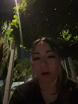 Snapshot of Nataylayla chatting on February 22, 2:06 am Nataylayla online show from February 22, 2:06 am