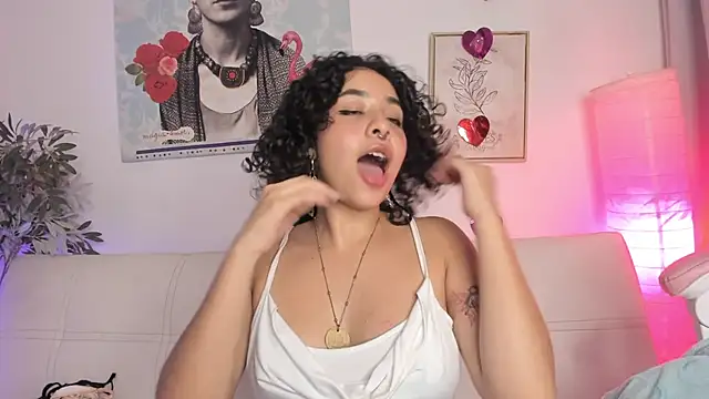 Dhalila  online show from February 22, 1:33 am