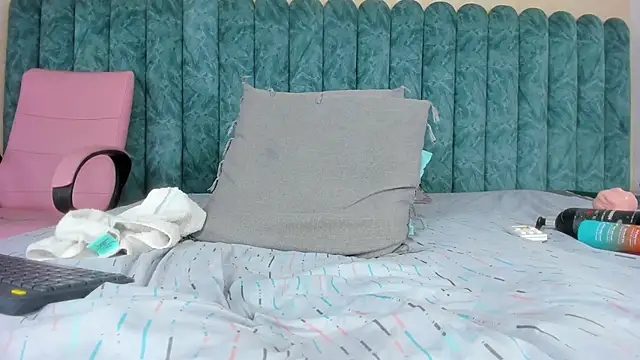 LilyRoxi online show from March 14, 11:11 pm