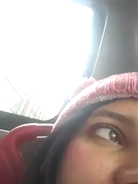 Snapshot of CHLOE_ISABELL chatting on February 21, 1:33 pm CHLOE ISABELL online show from February 21, 1:33 pm