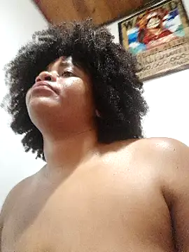 Snapshot of CHLOE_ISABELL chatting on March 2, 4:17 am CHLOE ISABELL online show from March 2, 4:17 am