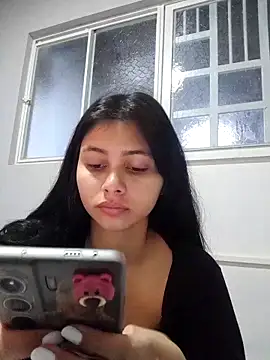 Snapshot of CHLOE_ISABELL chatting on September 18, 5:15 pm CHLOE ISABELL online show from September 18, 5:15 pm