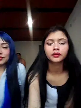 Snapshot of CHLOE_ISABELL chatting on October 25, 9:31 pm CHLOE ISABELL online show from October 25, 9:31 pm